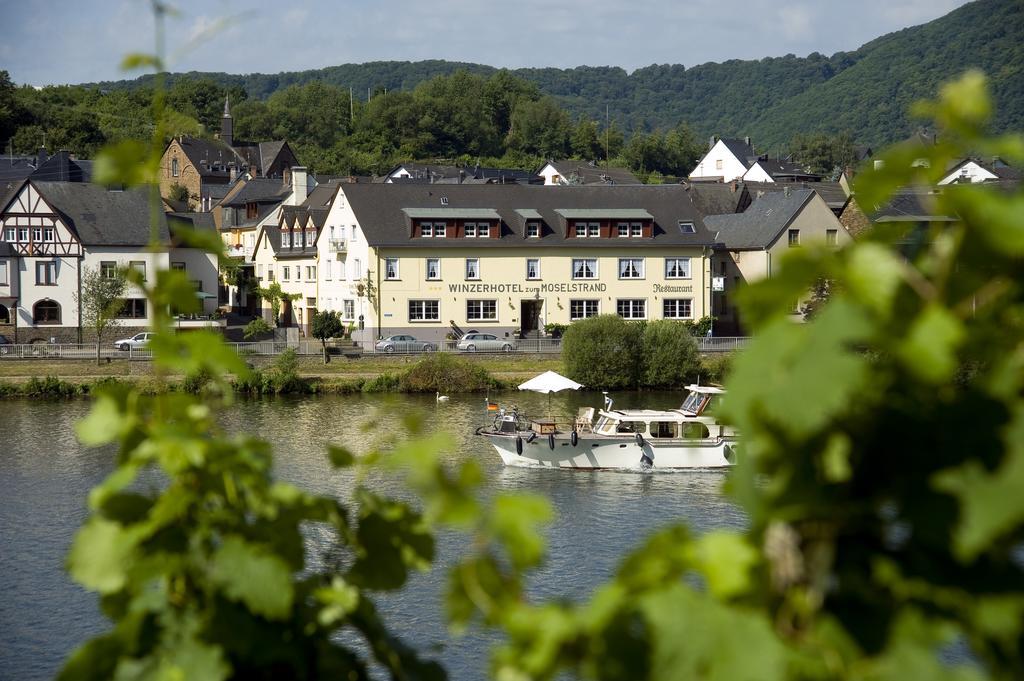 Winzerhotel und Restaurant zum Moselstrand Briedern Exterior foto