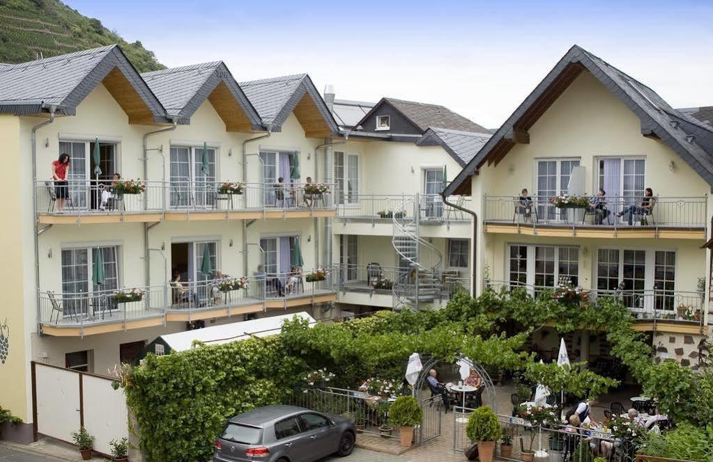 Winzerhotel und Restaurant zum Moselstrand Briedern Exterior foto